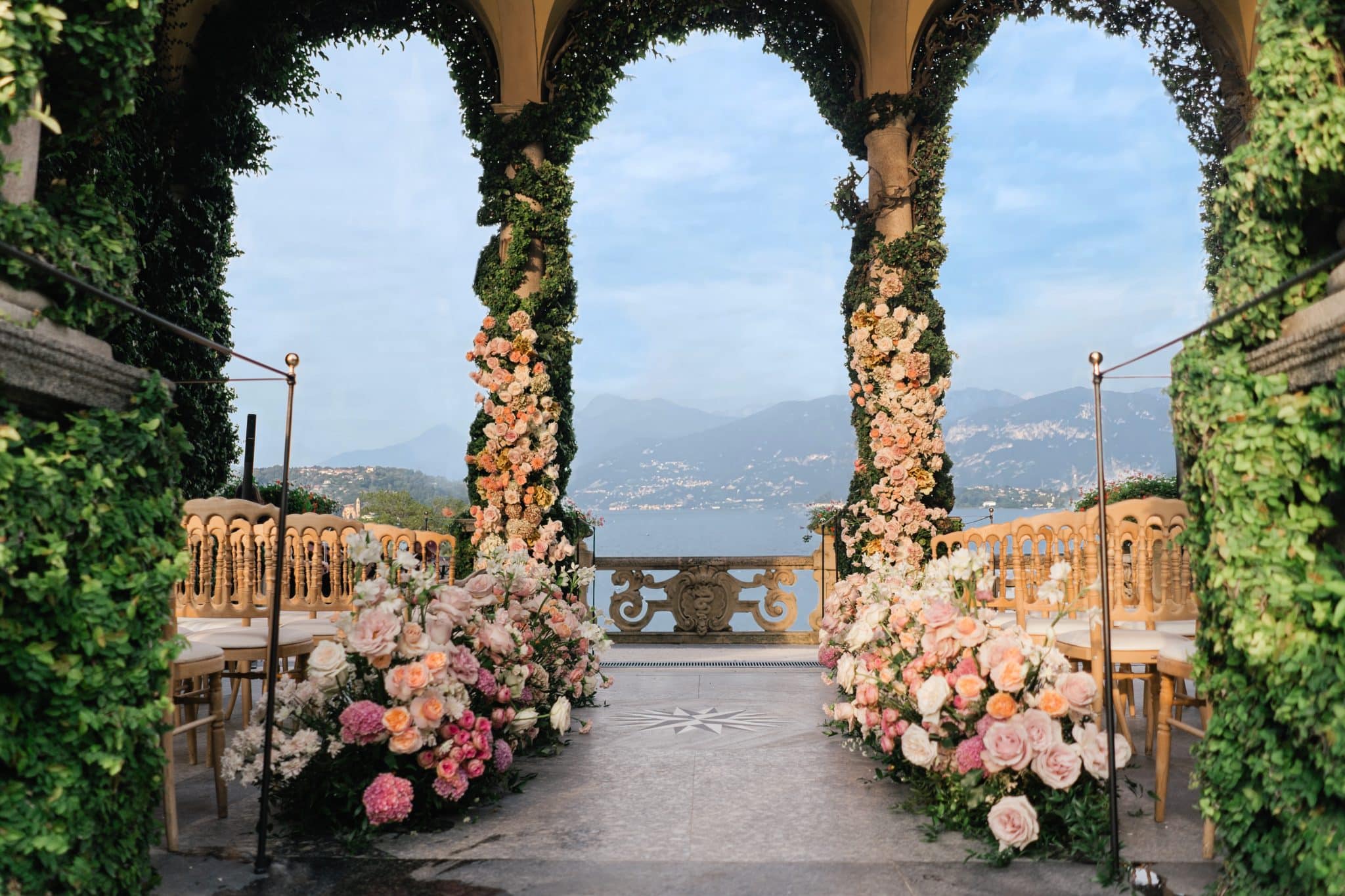 lake como wedding ceremony